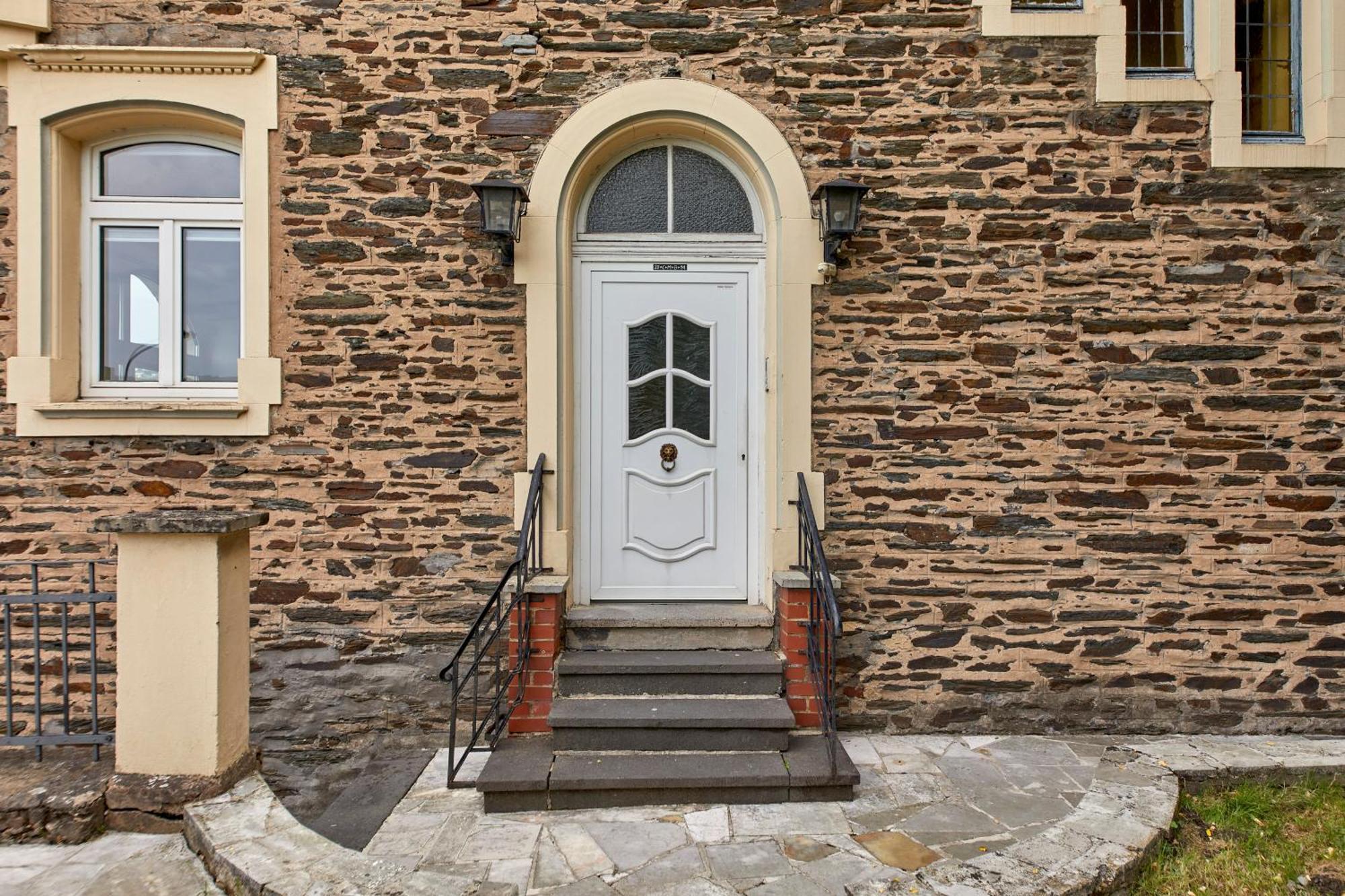 Moselblick Apartment Бернкастел-Кюс Екстериор снимка